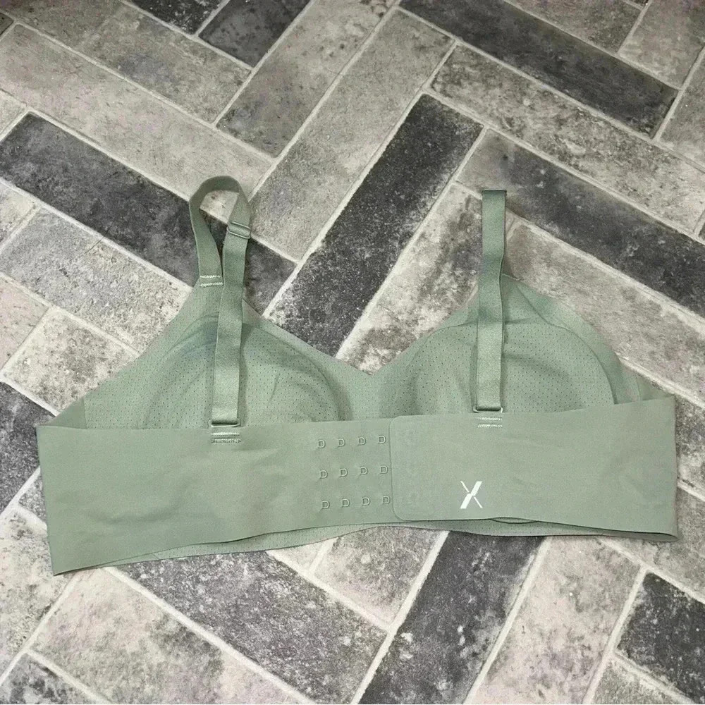 Knix Bra - Picture 2 of 3